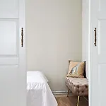 White & Garden Apartment