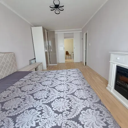 White & Garden شقة