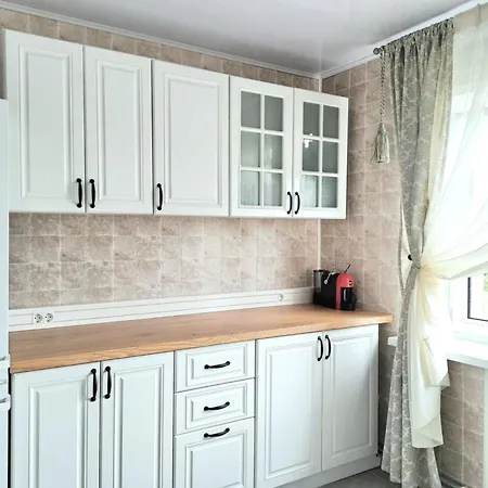 White & Garden Butas *