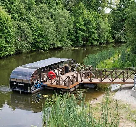 Butas White & Garden *